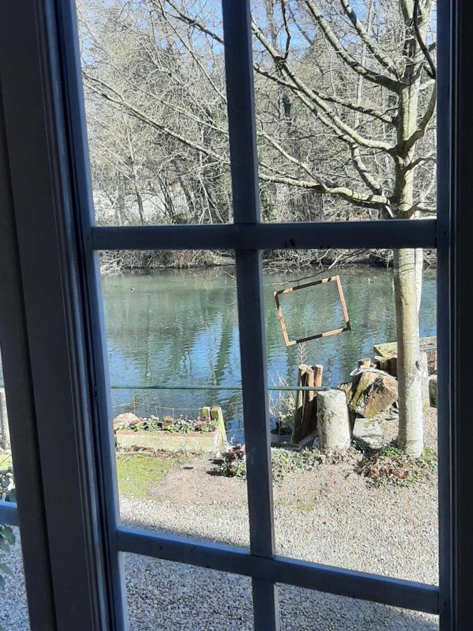 Dans Moulin Au Bord De L'Eau, Appartement Chaleureux Saint-Pryvé-Saint-Mesmin المظهر الخارجي الصورة